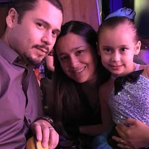 Meet your Posher, Gloria